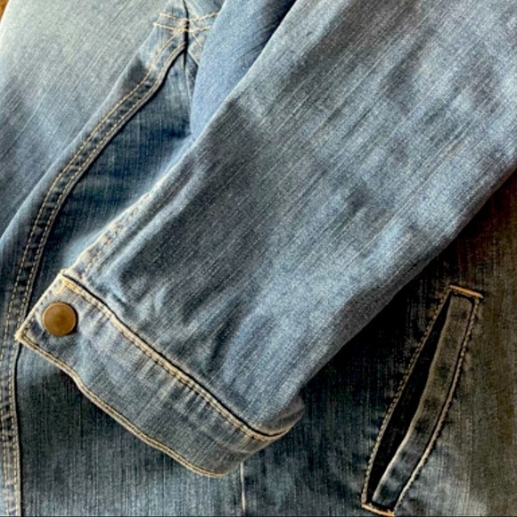 Asymmetrical Cropped Jean Jacket MNG by Mango - Picture 10 of 14